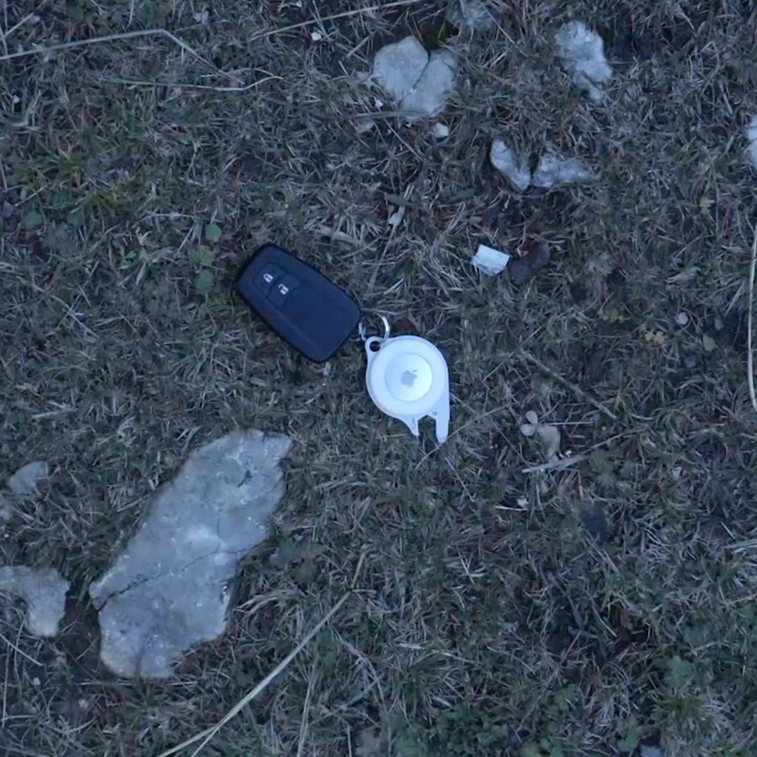 AirTag Multitool